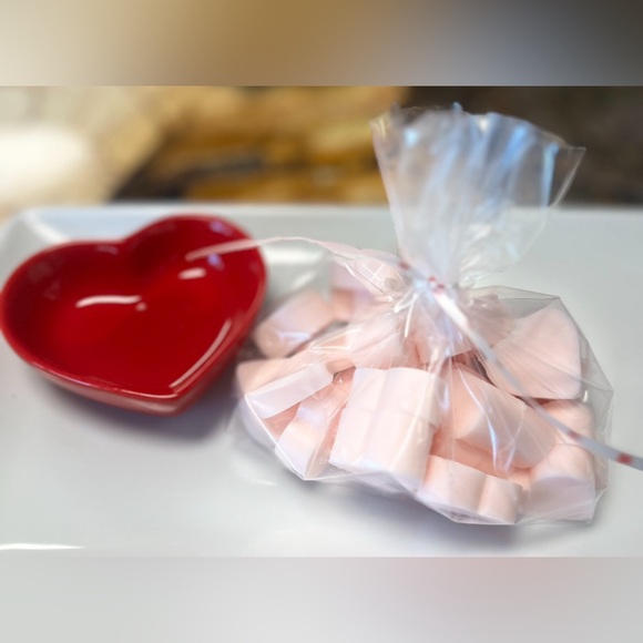 Handcrafted Mini Heart Shaped Soaps & Red Porcelain Dish❤️ - Picture 3 of 3